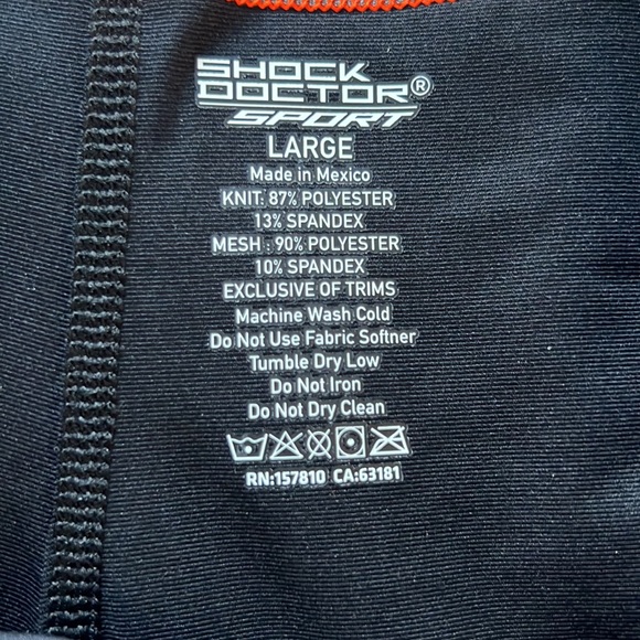 Mens compression shirts large - Picture 2 of 3